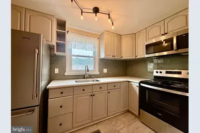 367 E Hector Street, Conshohocken, PA 19428 - Photo 5