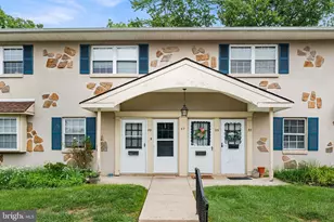 37 Shannon Dr, North Wales, PA 19454 - Photo 1