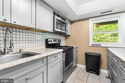 37 Shannon Drive, North Wales, PA 19454 - Photo 9