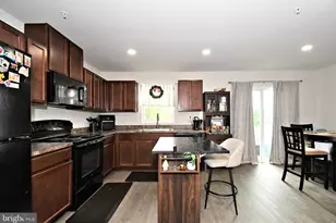 15 Castle Dr, Gilbertsville, PA 19525 - Photo 9