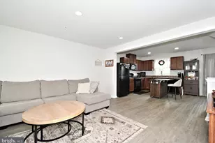 15 Castle Dr, Gilbertsville, PA 19525 - Photo 3