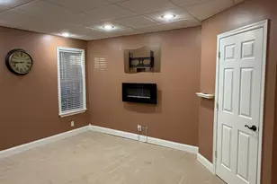 1467 Laura Ln, Pottstown, PA 19464 - Photo 9