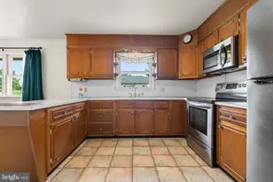 1011 N Charlotte St, Pottstown, PA 19464 - Photo 11