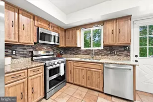 160 S Midland Ave, Norristown, PA 19403 - Photo 7