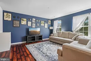 3014 Davenport Wy, Pennsburg, PA 18073 - Photo 3