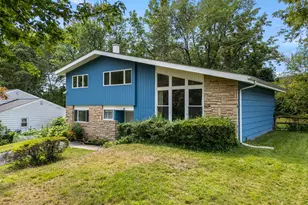 41 Camelot Dr, Plymouth Meeting, PA 19462 - Photo 1