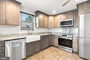 376 E 4th St, Lansdale, PA 19446 - Photo 7