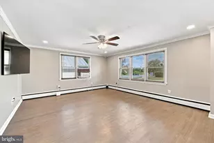 376 E 4th St, Lansdale, PA 19446 - Photo 3