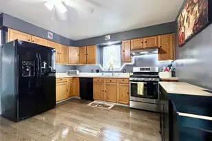 22 W 7th St, Bridgeport, PA 19405 - Photo 9