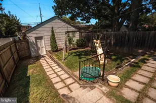 1719 Powell St, Norristown, PA 19401 - Photo 9