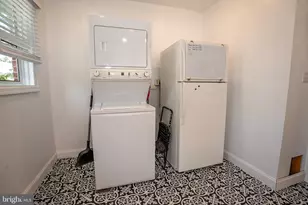 1719 Powell St, Norristown, PA 19401 - Photo 25