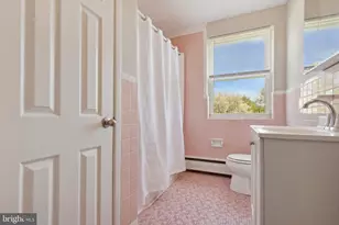 500 Manor House Ln, Willow Grove, PA 19090 - Photo 5