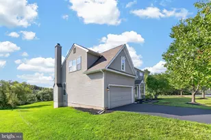 1045 Fallbrook Ln, Pottstown, PA 19464 - Photo 47