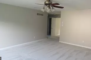 1045 Fallbrook Ln, Pottstown, PA 19464 - Photo 23