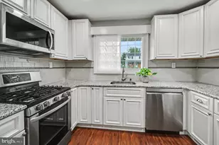122 Crossfield Rd, King of Prussia, PA 19406 - Photo 9