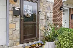 119 Sutcliffe Ln, Conshohocken, PA 19428 - Photo 3