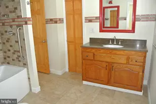 6 Cobblestone Dr, Horsham, PA 19044 - Photo 13