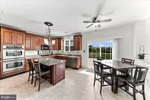 506 Championship Dr, Harleysville, PA 19438 - Photo 17