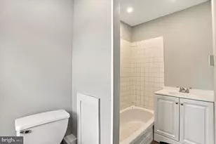 23 W Airy St, Norristown, PA 19401 - Photo 19