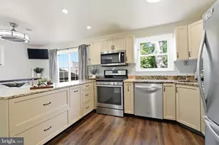 2570 Rosewood Ave, Abington, PA 19001 - Photo 13