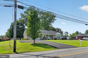 1532 Swamp Pike, Gilbertsville, PA 19525 - Photo 3