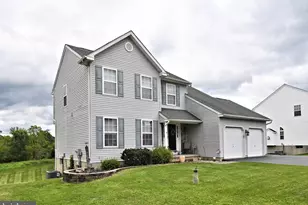 330 Bartman Ave, Gilbertsville, PA 19525 - Photo 3
