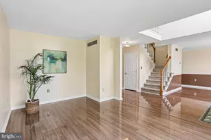 1289 Meadowview Dr, Pottstown, PA 19464 - Photo 3