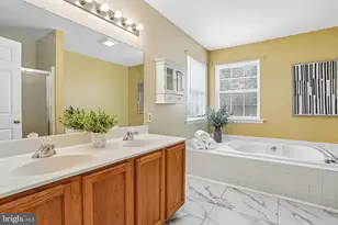 1289 Meadowview Dr, Pottstown, PA 19464 - Photo 21