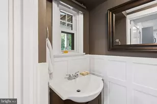 5 Jefferson Ave, Norristown, PA 19401 - Photo 17
