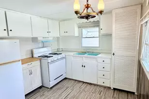 103 Bratton Dr, Norristown, PA 19403 - Photo 3