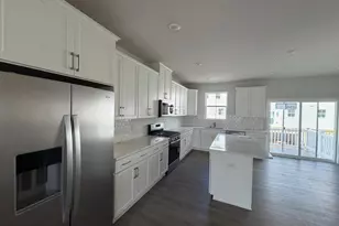 39 E Front St, Bridgeport, PA 19405 - Photo 15