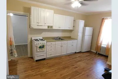 202 W 2nd Street, Bridgeport, PA 19405 - Photo 3