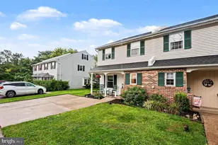 2021 Easter Ave, Harleysville, PA 19438 - Photo 3