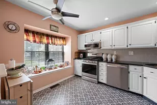 555 Canterbury Rd, West Norriton, PA 19403 - Photo 11