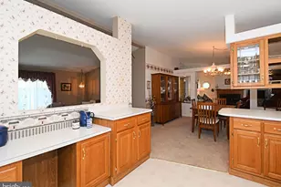 1047 Scenic View Dr, Schwenksville, PA 19473 - Photo 13