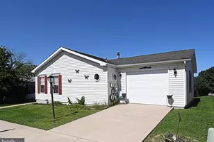 1047 Scenic View Dr, Schwenksville, PA 19473 - Photo 3