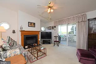 1047 Scenic View Dr, Schwenksville, PA 19473 - Photo 15