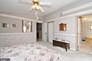 1047 Scenic View Dr, Schwenksville, PA 19473 - Photo 27