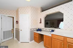 1047 Scenic View Dr, Schwenksville, PA 19473 - Photo 11