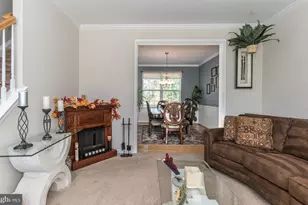 1102 Autumnview Ln, Pottstown, PA 19464 - Photo 9