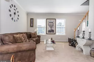 1102 Autumnview Ln, Pottstown, PA 19464 - Photo 13