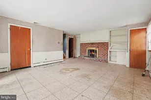 8403 Newbold Ln, Laverock, PA 19038 - Photo 3