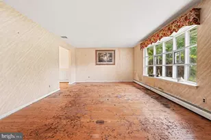 8403 Newbold Ln, Laverock, PA 19038 - Photo 5
