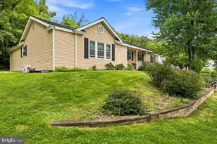 2941 Pheasant Run Rd, Eagleville, PA 19403 - Photo 3