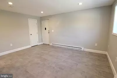 304 W 6th Street #5, Bridgeport, PA 19405 - Photo 5