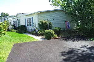 24 Goldenrod Ct E, Harleysville, PA 19438 - Photo 1