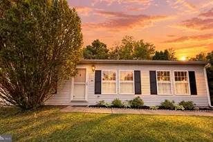 24 Shagbark Ct E, Harleysville, PA 19438 - Photo 17