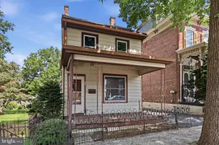 121 Walnut St, Pottstown, PA 19464 - Photo 1
