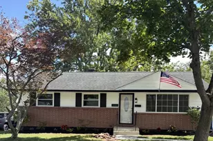 1062 Hale St, Pottstown, PA 19464 - Photo 1