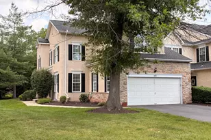 425 Norwick Pl, Blue Bell, PA 19422 - Photo 3